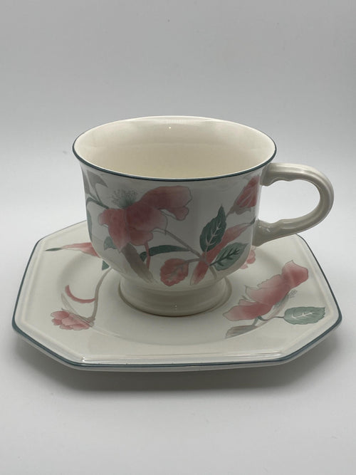2 Mikasa Continental Silk Flowers Footed Cups & Saucers F3003