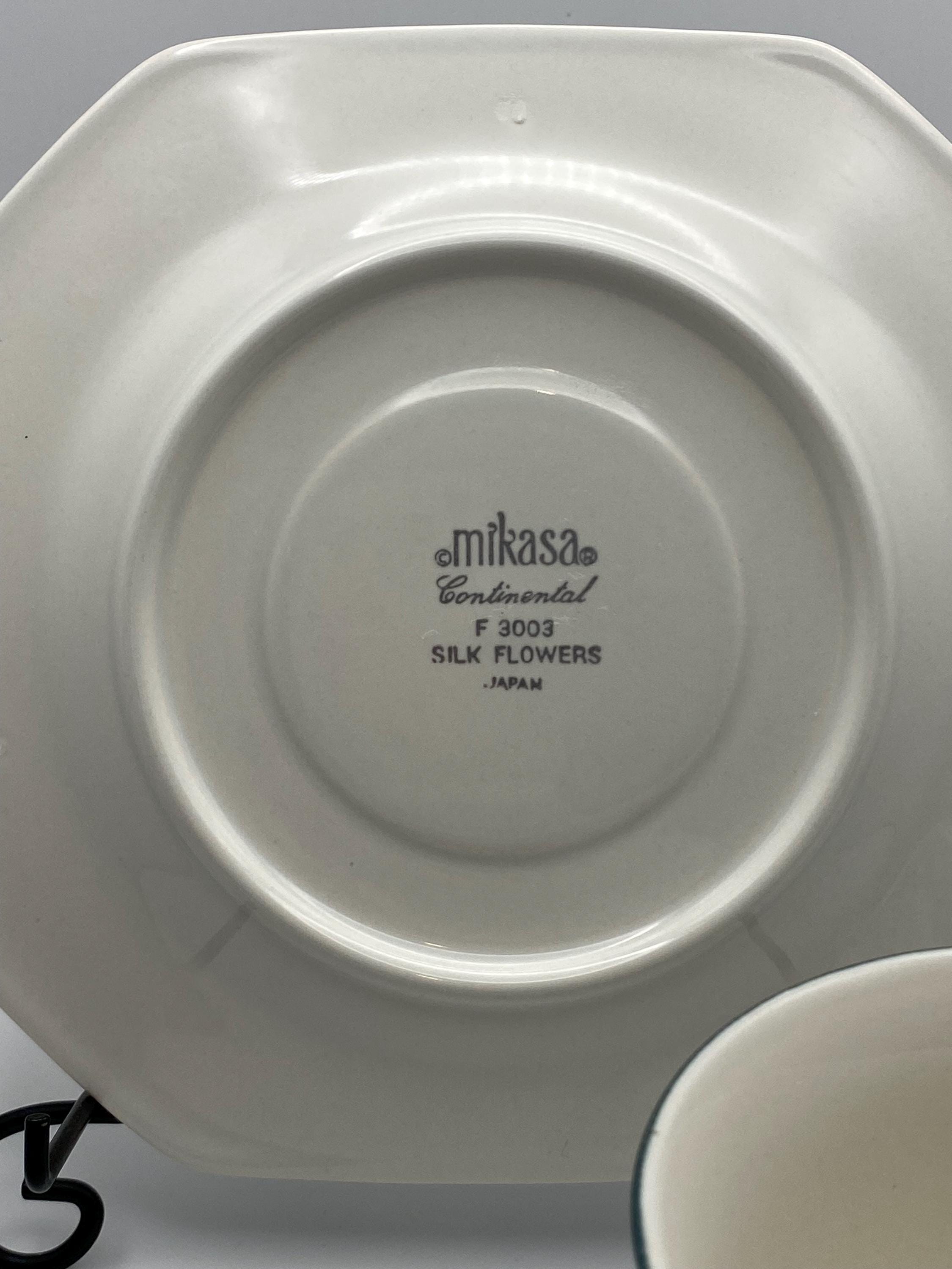 2 Mikasa Continental Silk Flowers Footed Cups & Saucers F3003